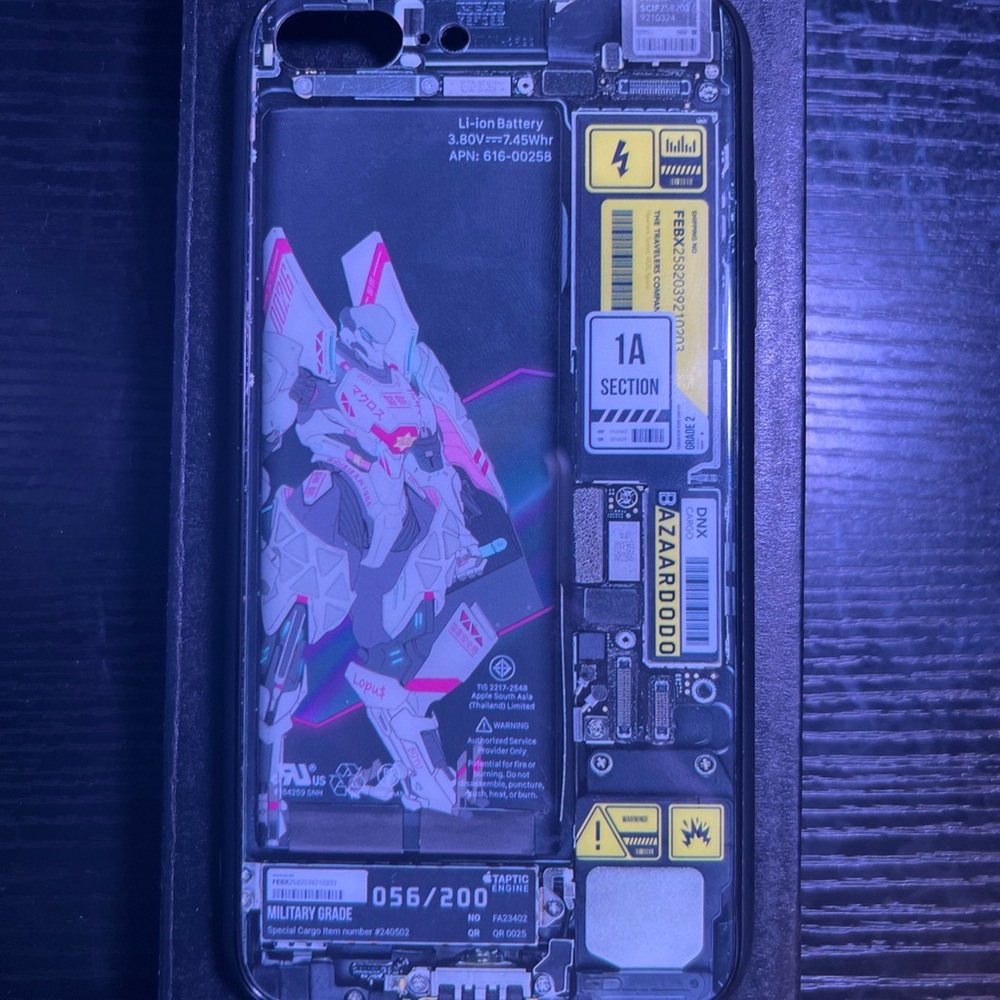 Bazaardodo IPhone 8 Plus case.
